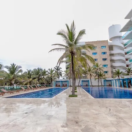 Apto Con Salida Directa A La Playa Colombia *